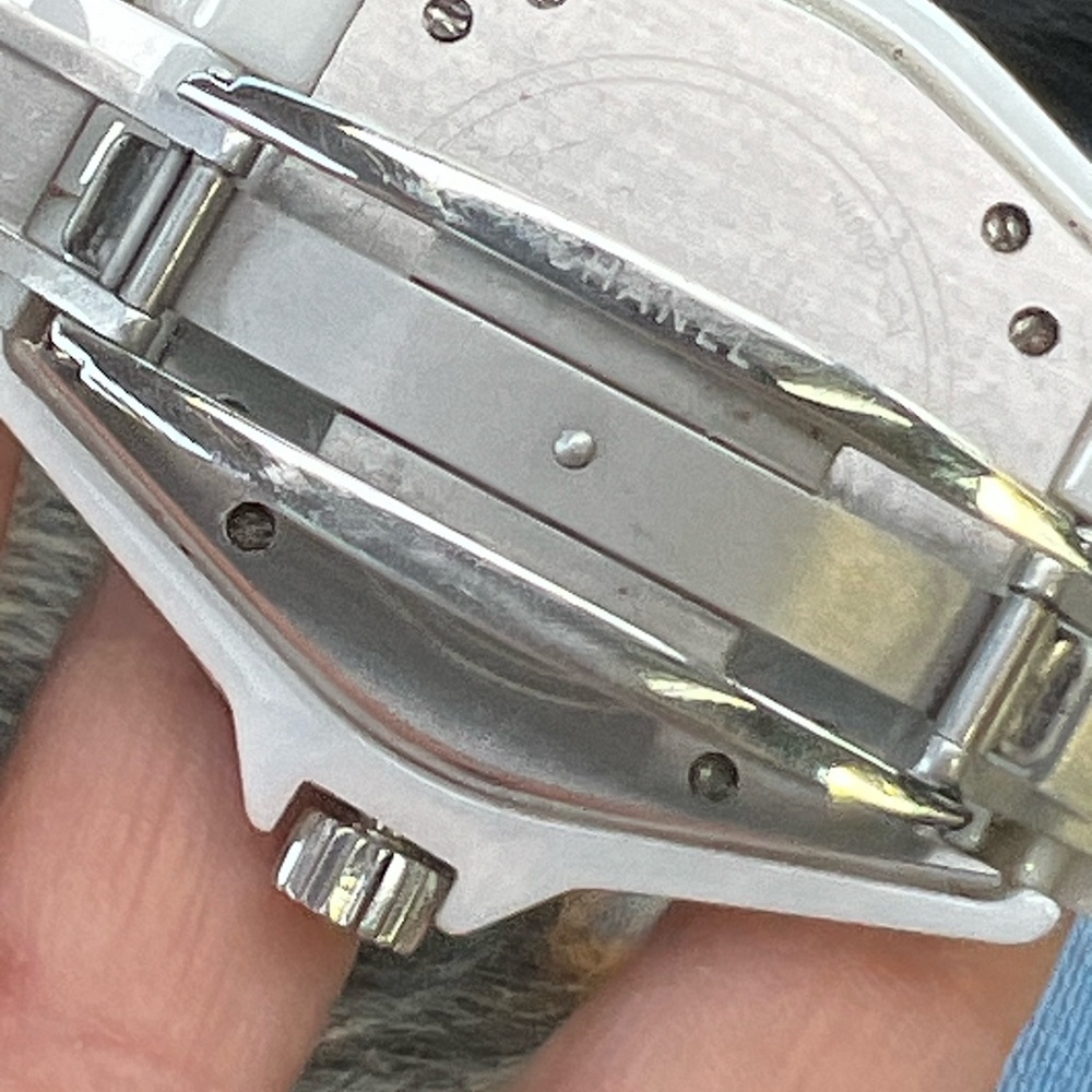 Chanel j12 watch - Picture 2 of 3